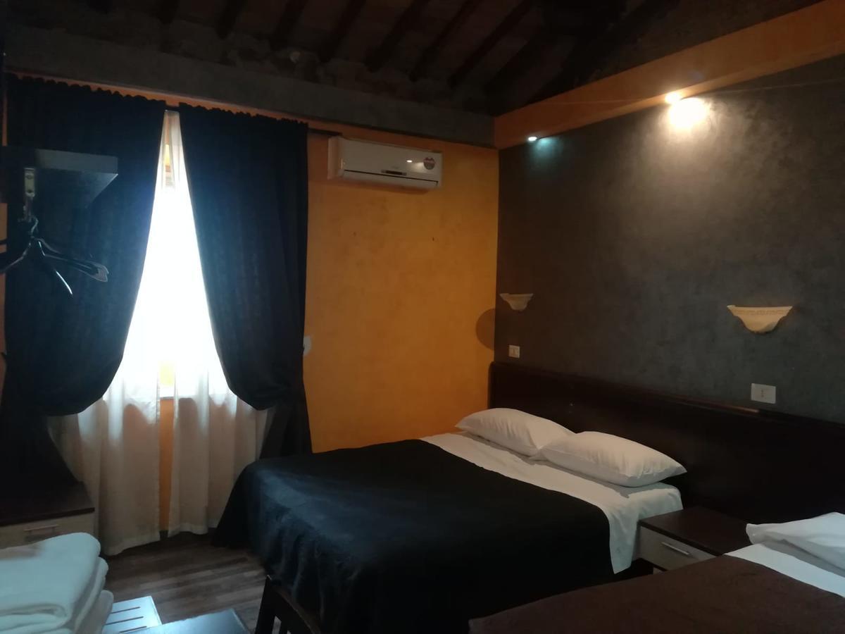 Domus Roma Pension Buitenkant foto