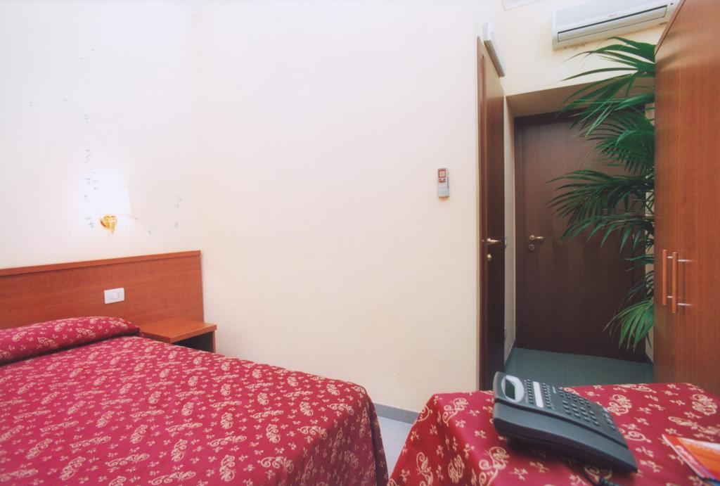Domus Roma Pension Buitenkant foto