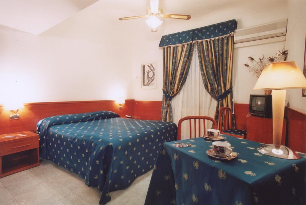Domus Roma Pension Buitenkant foto